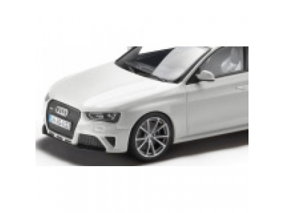 Модель Audi RS 4 Avant, Ibis white, 2013, Scale 1 43 от VAG Модель Audi RS 4 Avant, Ibis white, 2013, Scale 1 43